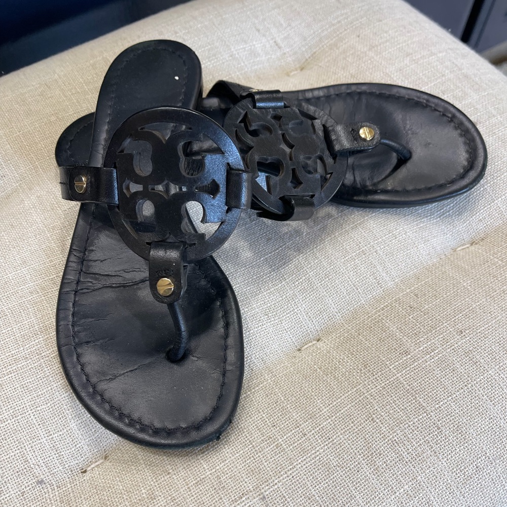 Tory Burch black Miller size 6